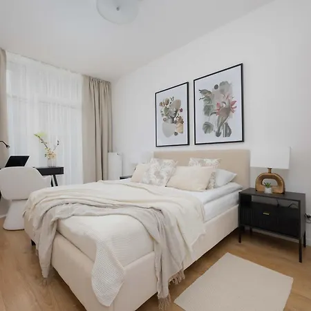 Appartamento Krochmalna Browary Warszawskie With Air Conditioning And Parking By Renters Prestige Varsavia